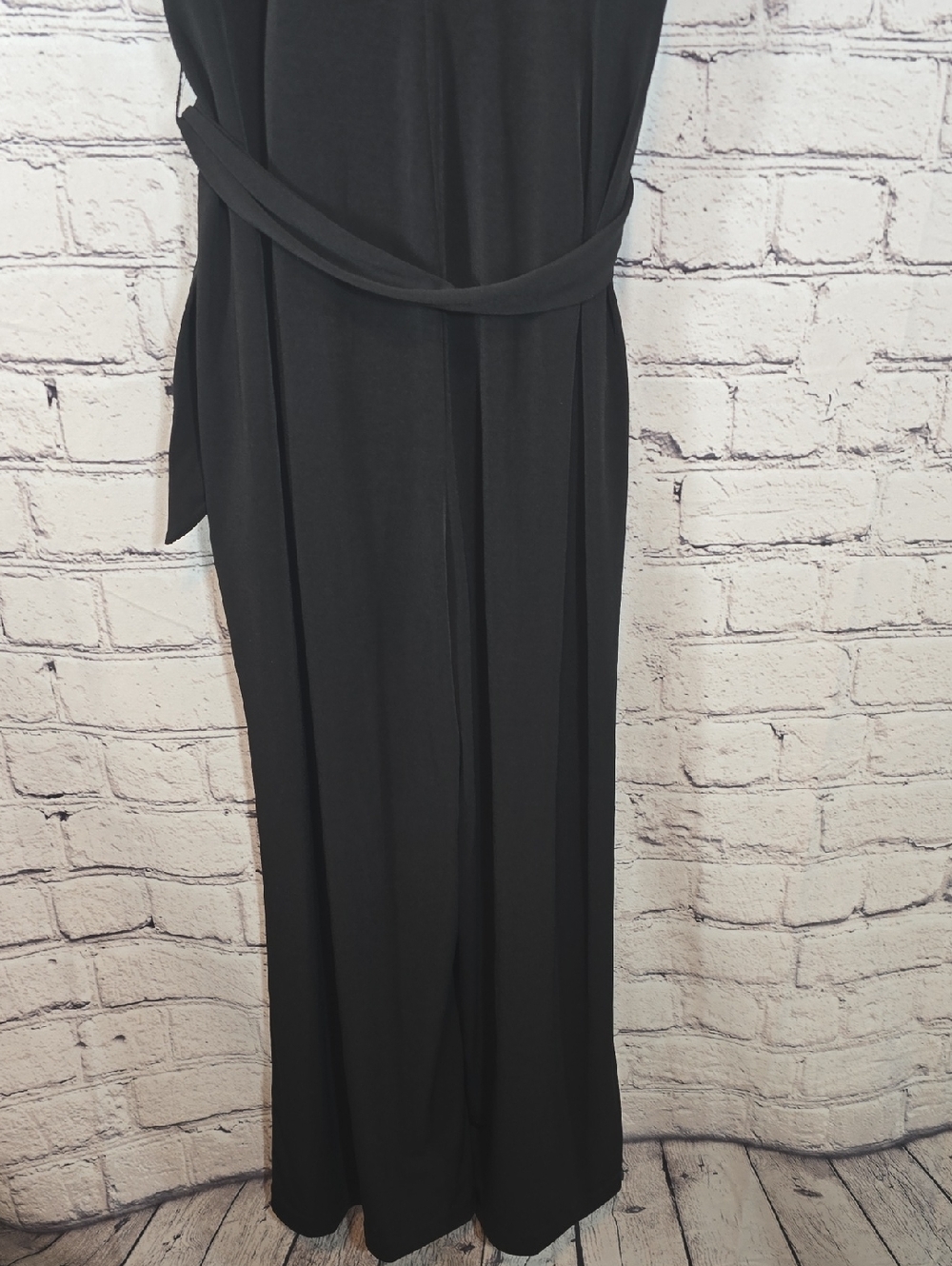 MICHAEL Michael Kors Black Cropped Jumpsuit with Gold Hardware Size M NWOT - Picture 10 of 12